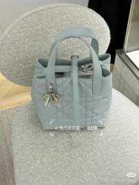 Picture of Dior Handbags _SKUfw239326980fw